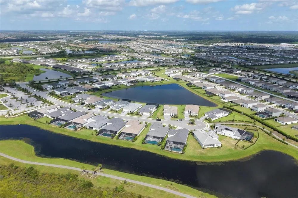 17122 RANCHSIDE PLACE Bradenton, FL 34211