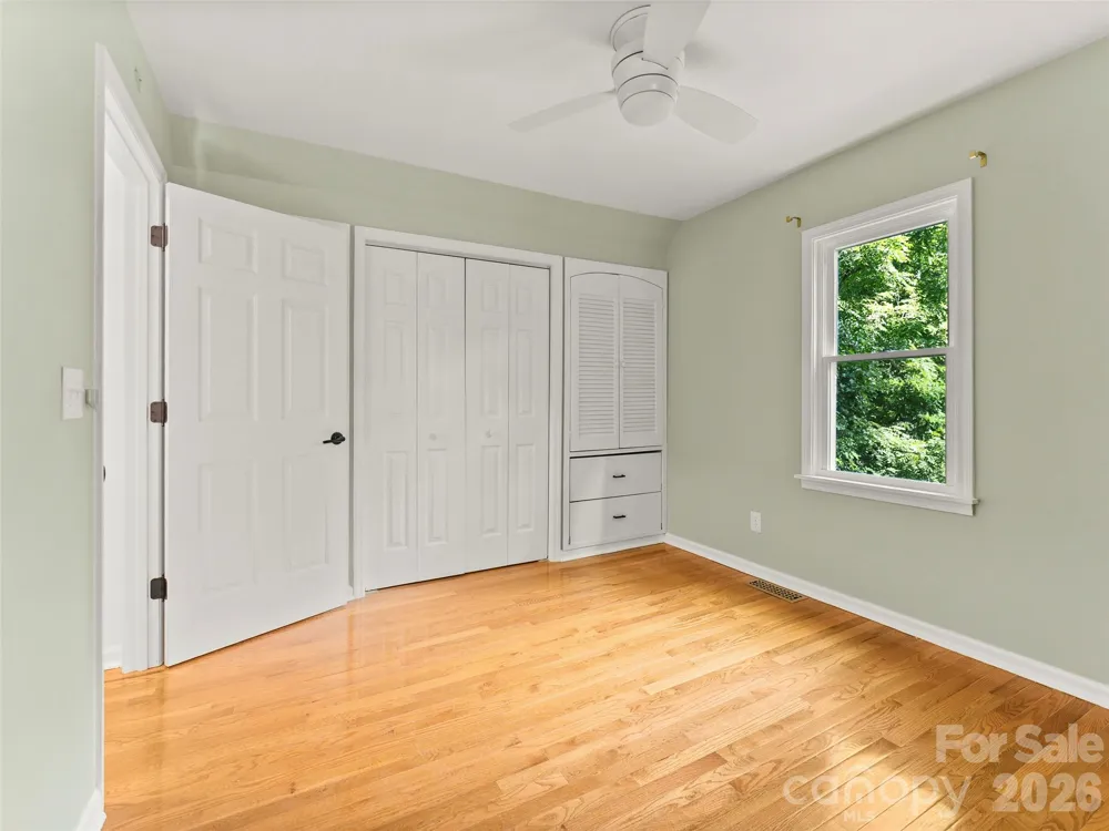 28 Marne Road Asheville, NC 28803