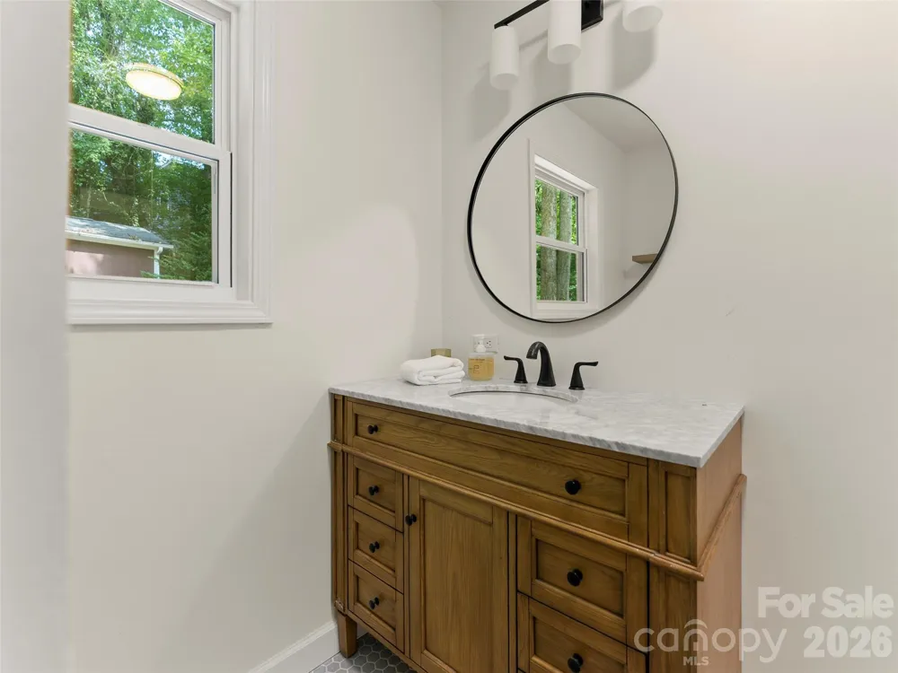 28 Marne Road Asheville, NC 28803