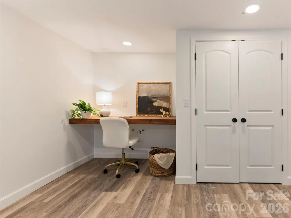 28 Marne Road Asheville, NC 28803