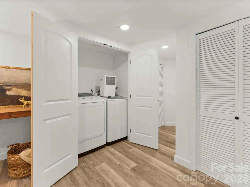 28 Marne Road Asheville, NC 28803