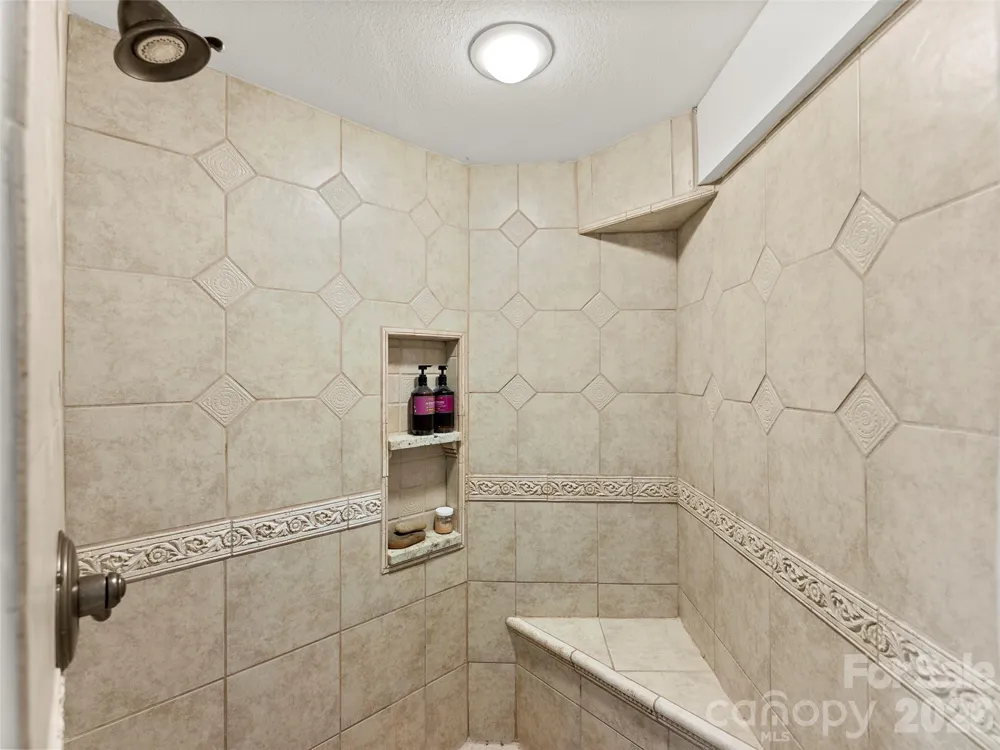 28 Marne Road Asheville, NC 28803
