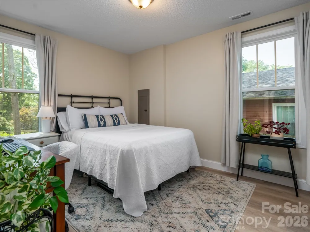 115 Soulshine Court Asheville, NC 28806