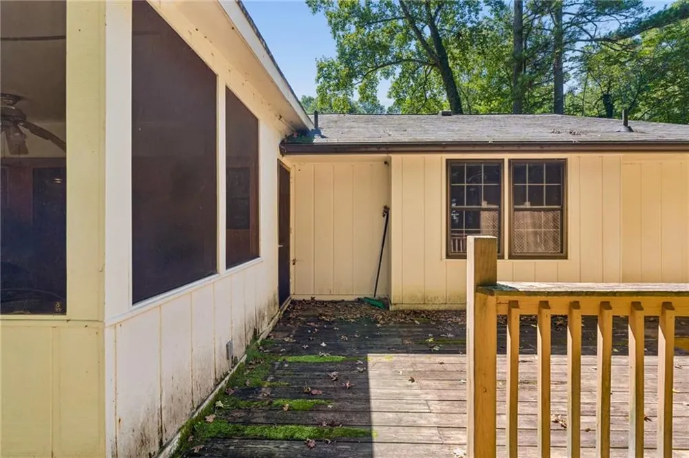 5813 Ohara Drive SW Stone Mountain, GA 30087