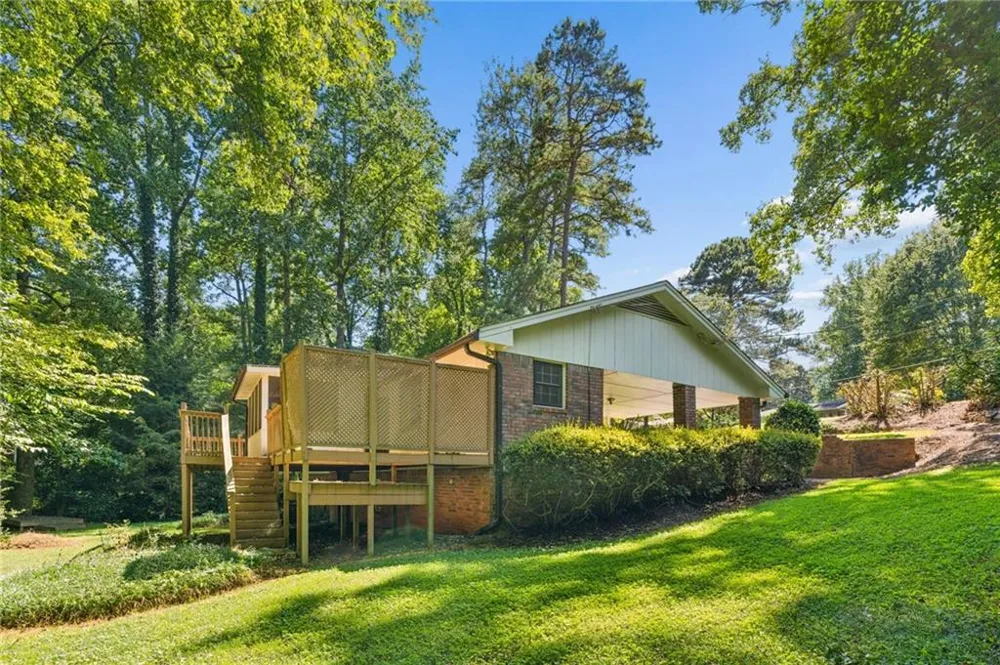 5813 Ohara Drive SW Stone Mountain, GA 30087