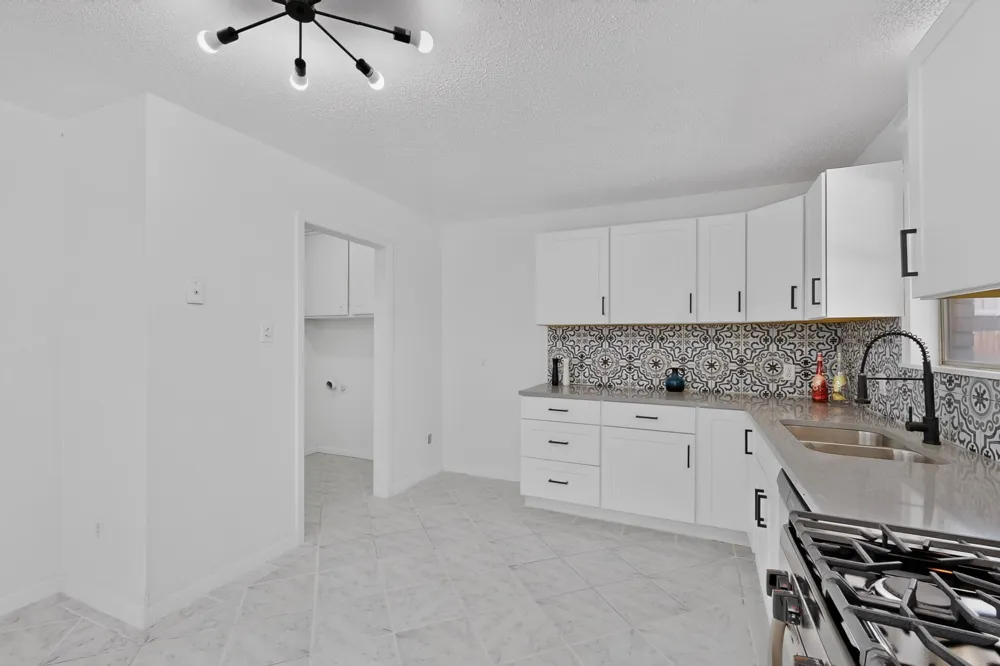 5451 Lubbock Avenue Fort Worth, TX 76133