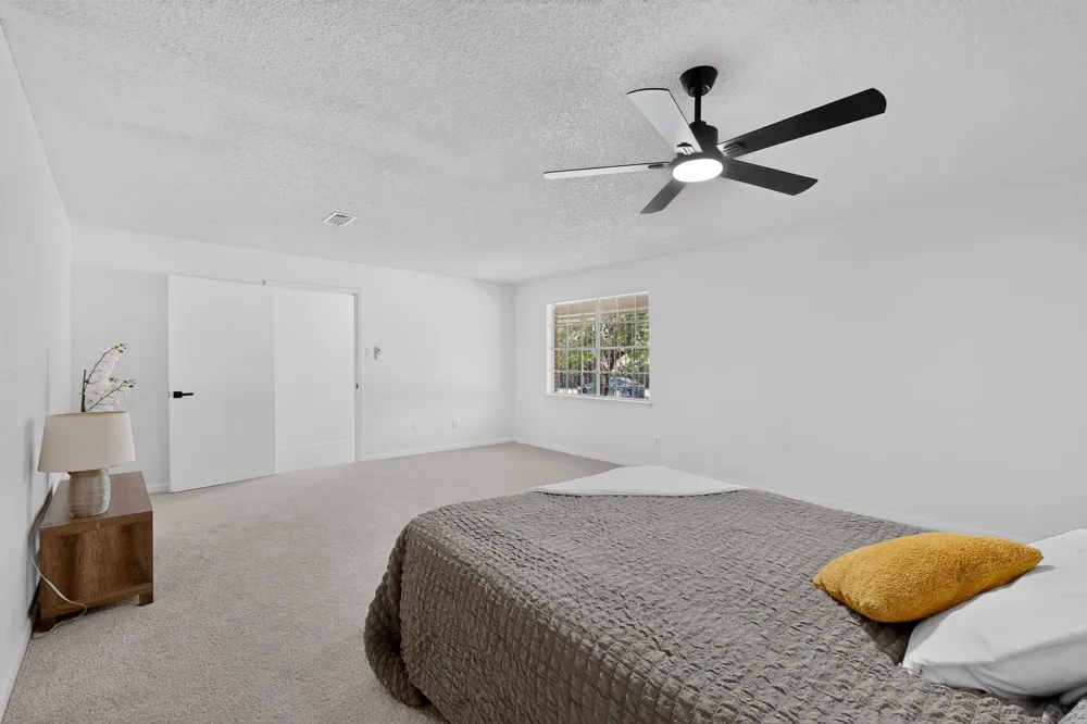 5451 Lubbock Avenue Fort Worth, TX 76133