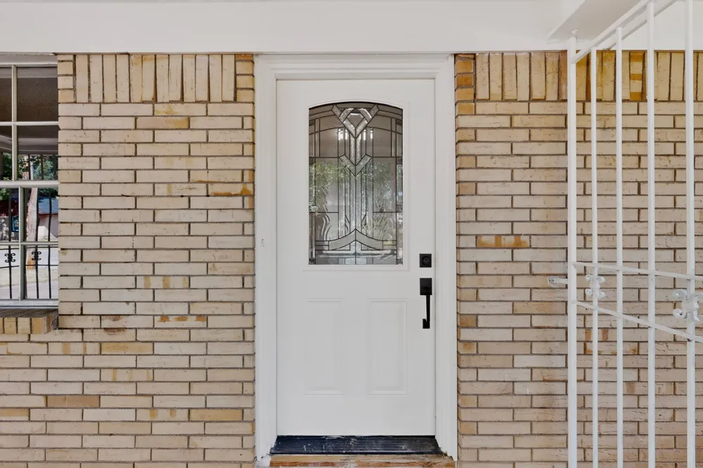 5451 Lubbock Avenue Fort Worth, TX 76133
