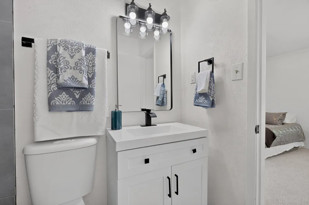 5451 Lubbock Avenue Fort Worth, TX 76133