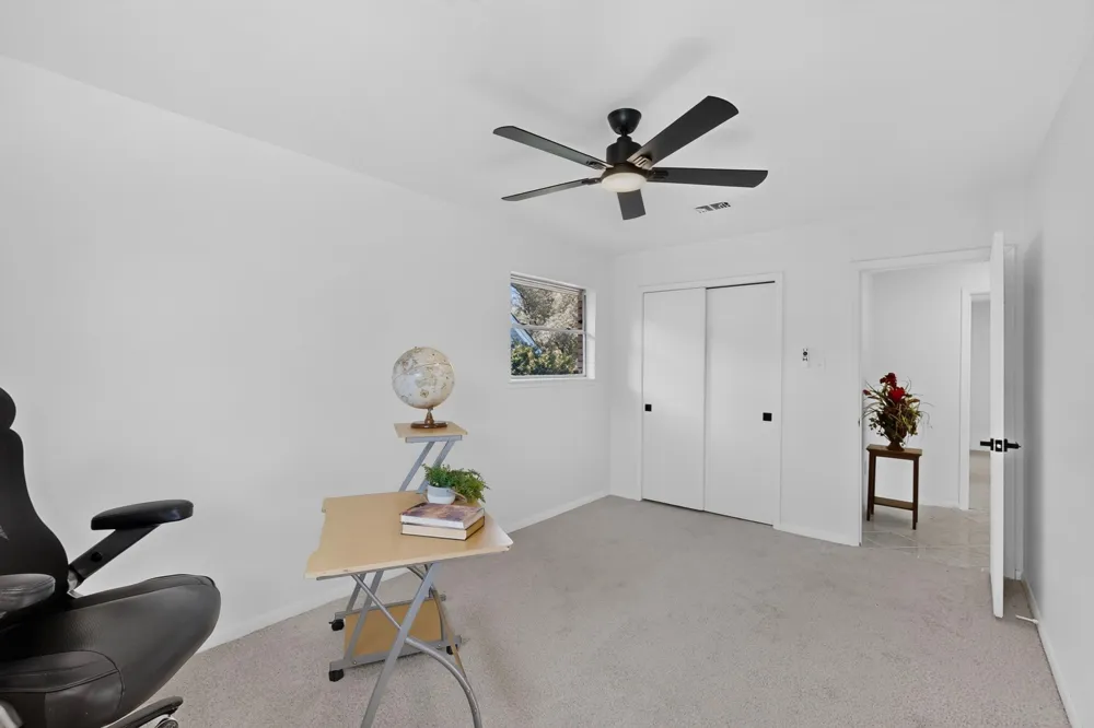 5451 Lubbock Avenue Fort Worth, TX 76133