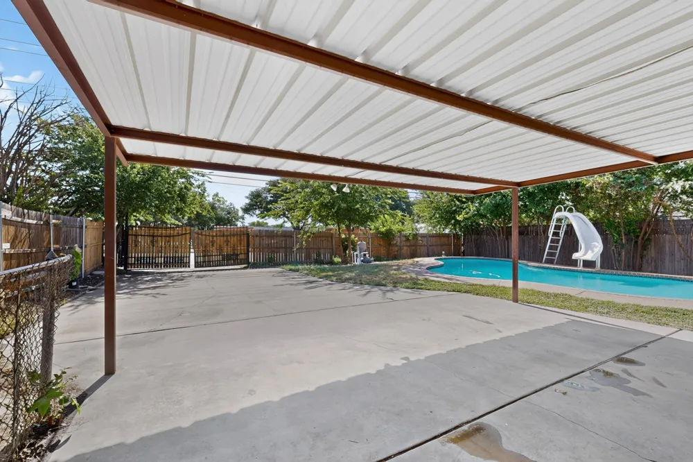 5451 Lubbock Avenue Fort Worth, TX 76133