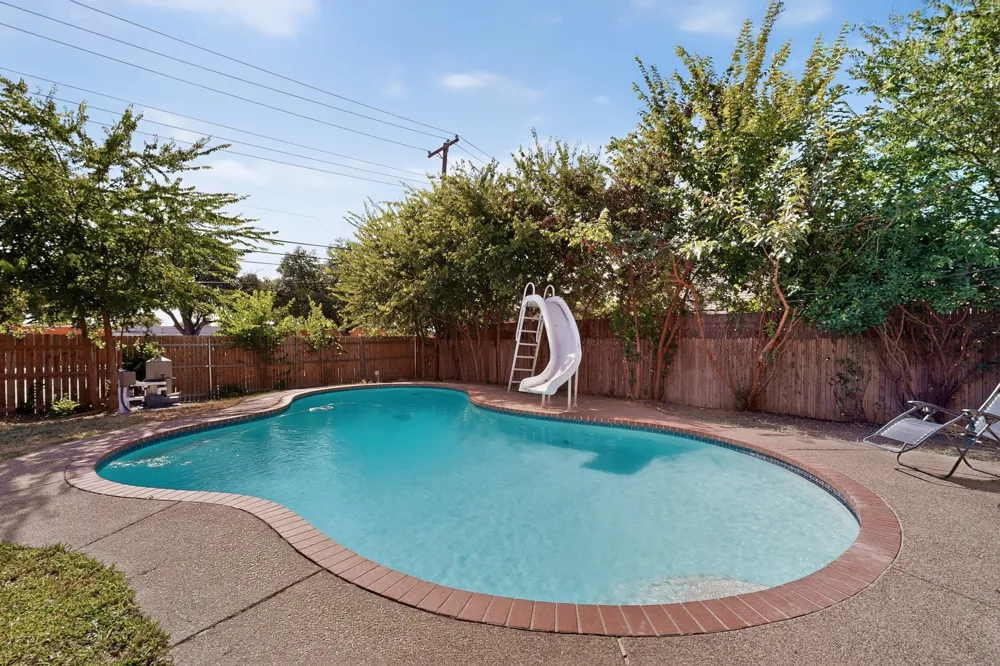 5451 Lubbock Avenue Fort Worth, TX 76133