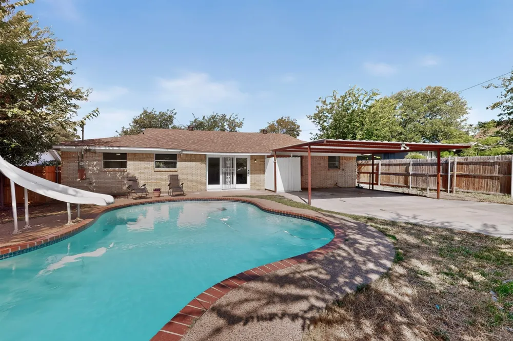 5451 Lubbock Avenue Fort Worth, TX 76133