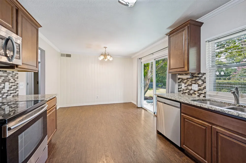 400 Harrington Lane Euless, TX 76039