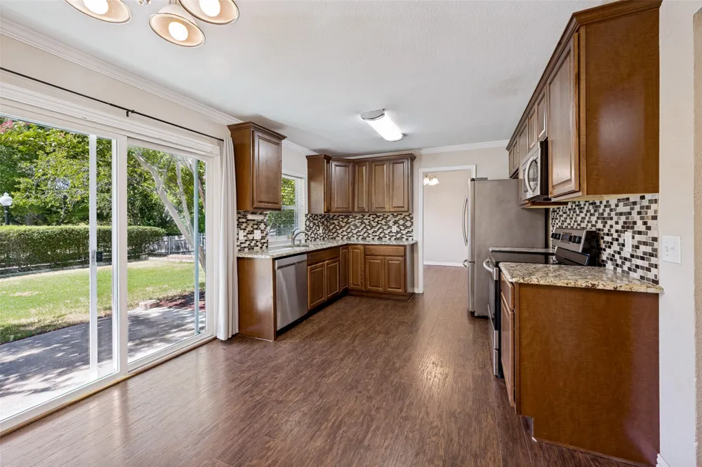 400 Harrington Lane Euless, TX 76039