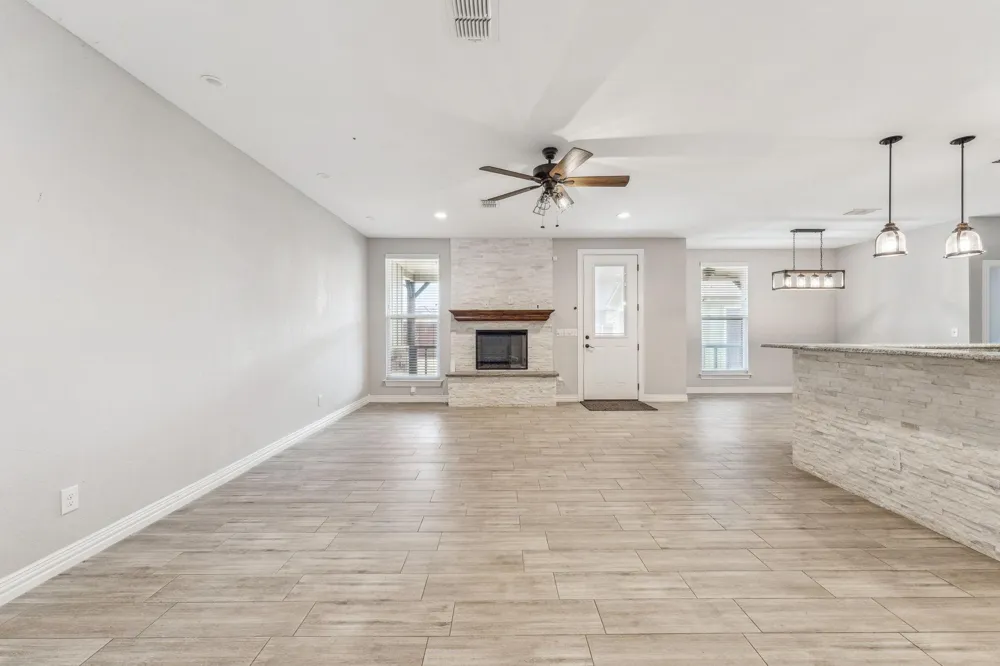 130 Elk Cove Stephenville, TX 76401