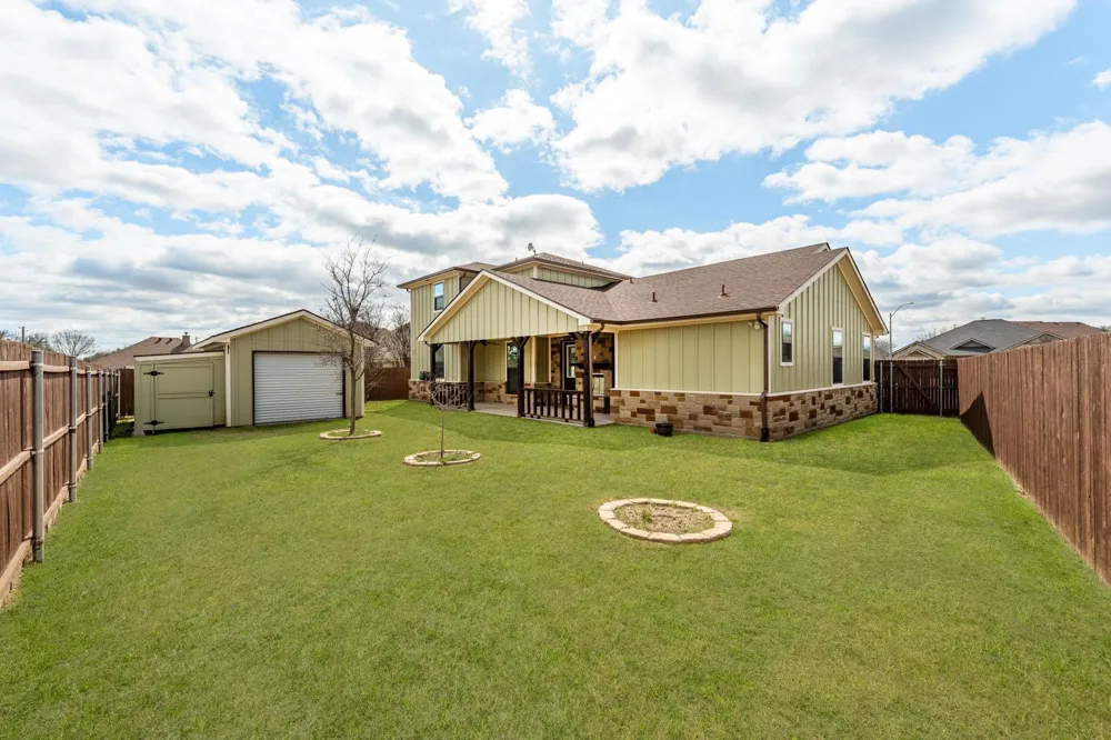 130 Elk Cove Stephenville, TX 76401