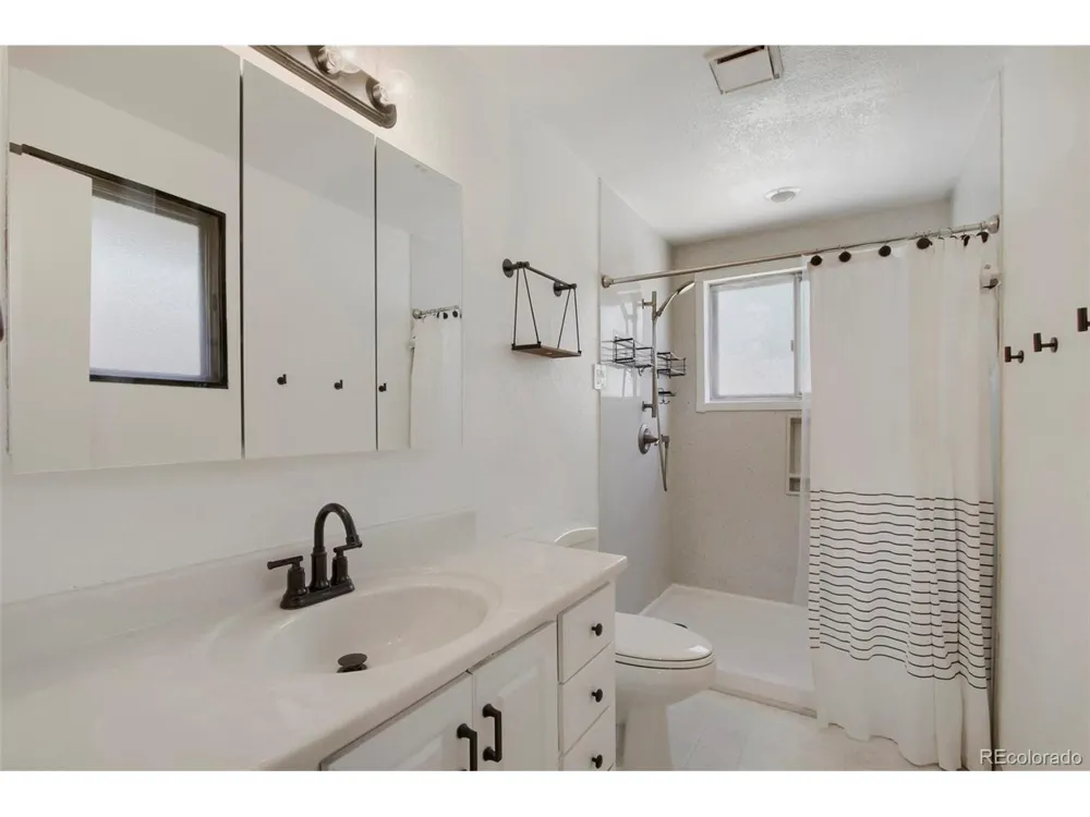 6421 Independence Street Arvada, CO 80004