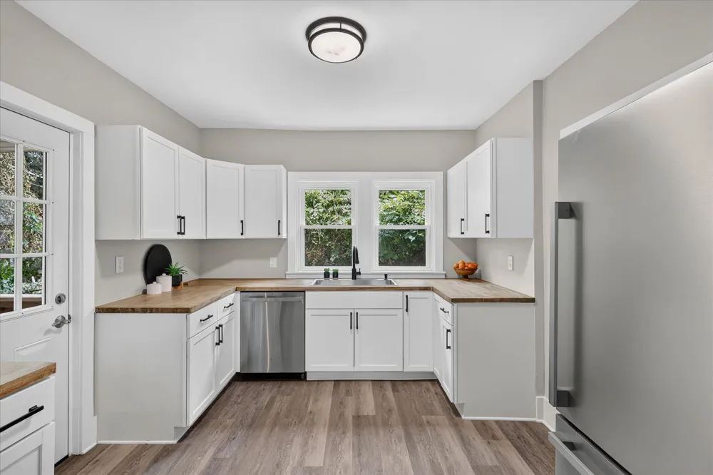 668 Alexander Street SE Grand Rapids, MI 49507