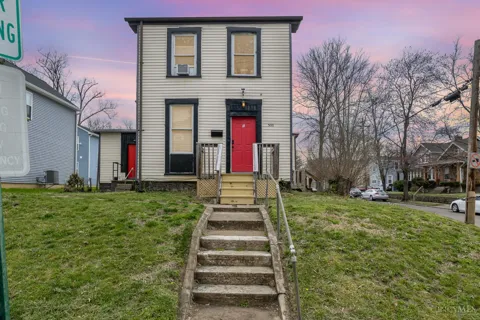 500 W Wyoming Avenue