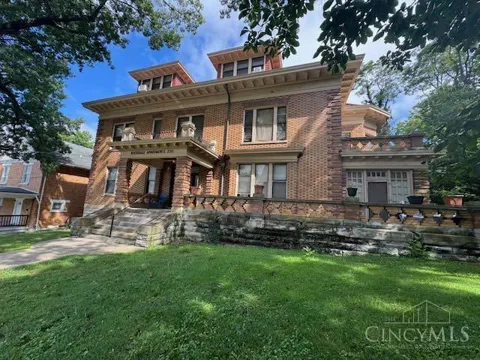230 Rockdale Avenue #10