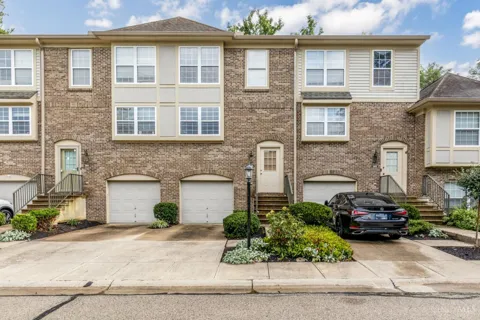 2452 Doeview Court