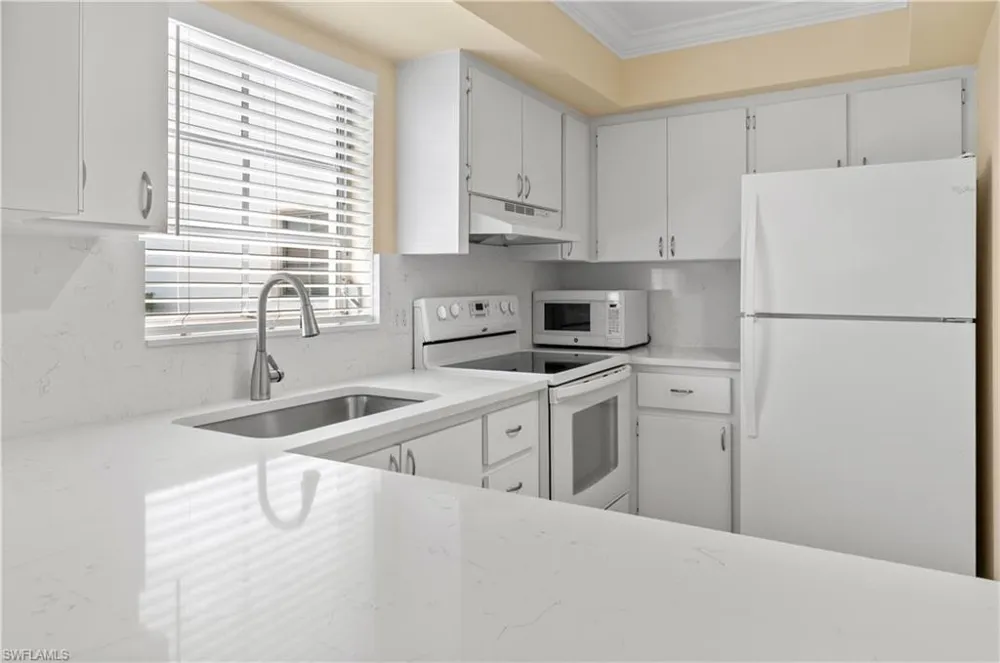 5 High Point Circle W #104 Naples, FL 34103