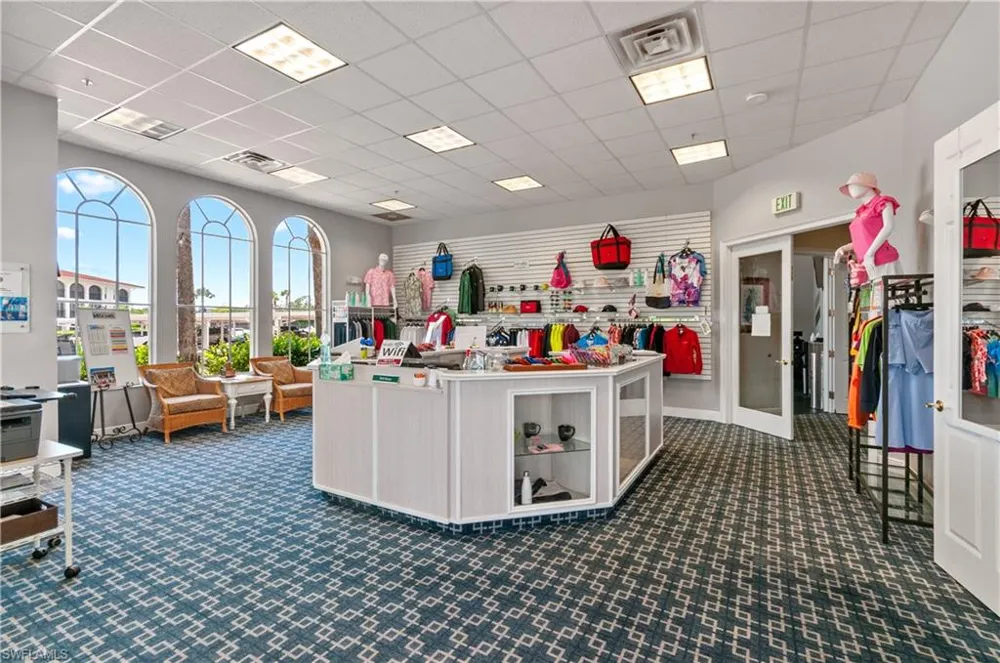 5 High Point Circle W #104 Naples, FL 34103