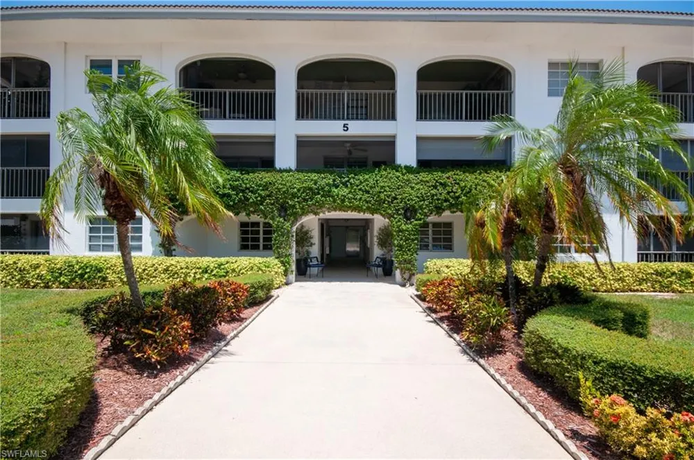 5 High Point Circle W #104 Naples, FL 34103