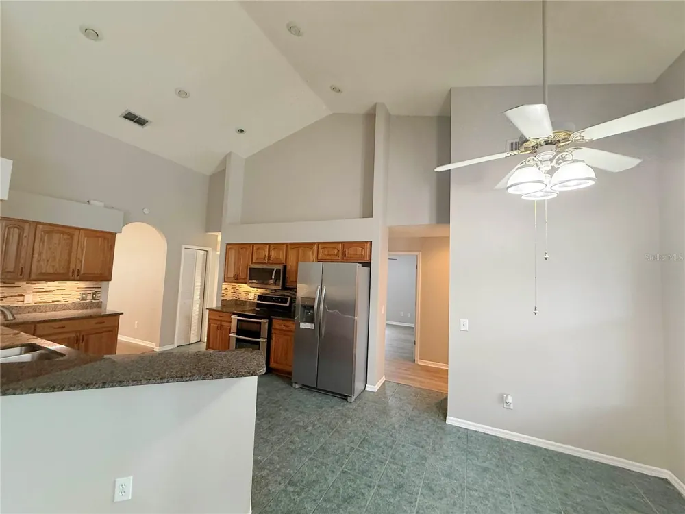 3510 AUTUMN GLEN DRIVE Valrico, FL 33596