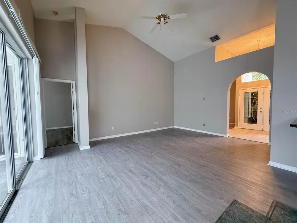 3510 AUTUMN GLEN DRIVE Valrico, FL 33596