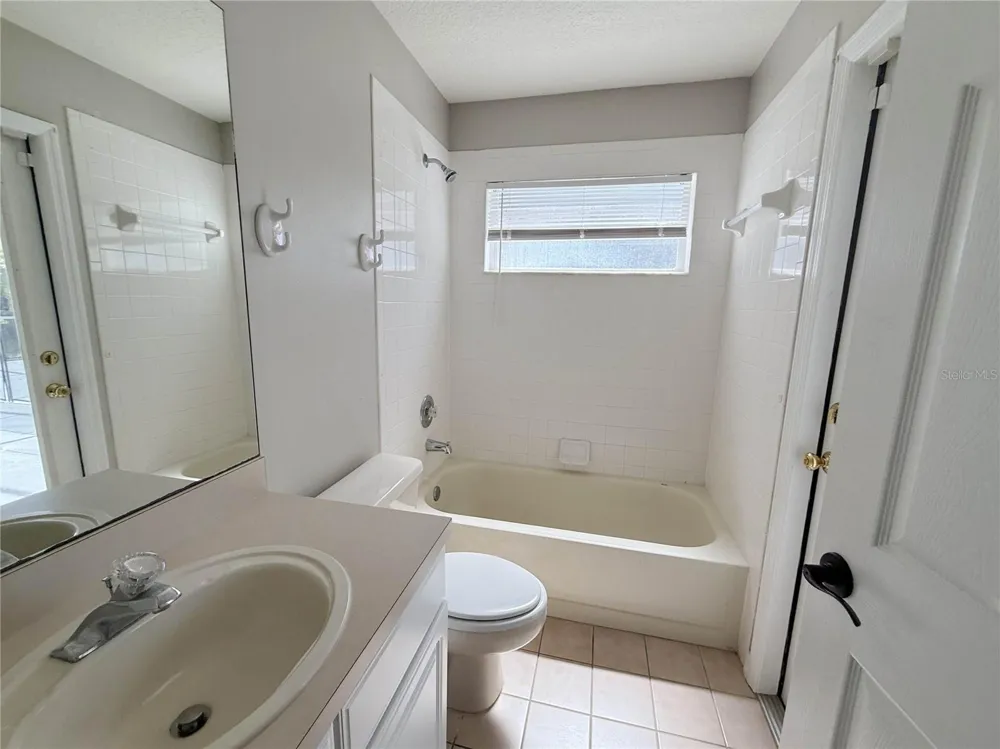 3510 AUTUMN GLEN DRIVE Valrico, FL 33596