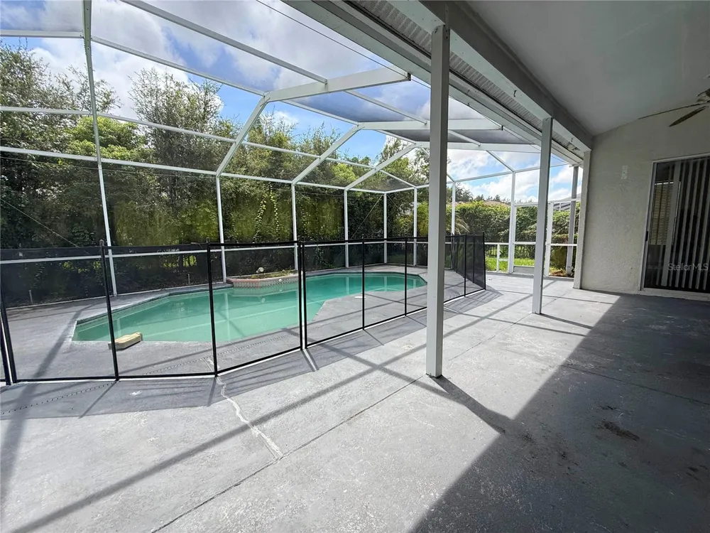 3510 AUTUMN GLEN DRIVE Valrico, FL 33596