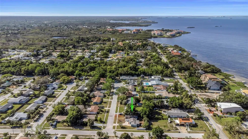 1004 GREENLEAF WAY Tarpon Springs, FL 34689