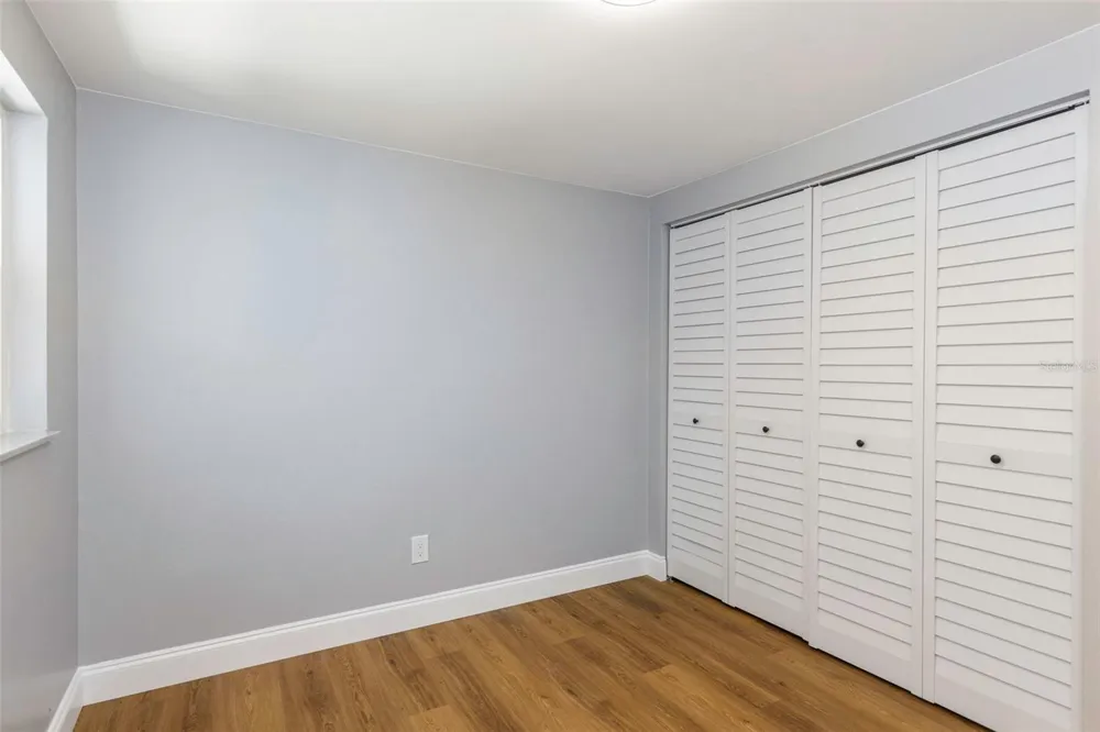 1004 GREENLEAF WAY Tarpon Springs, FL 34689