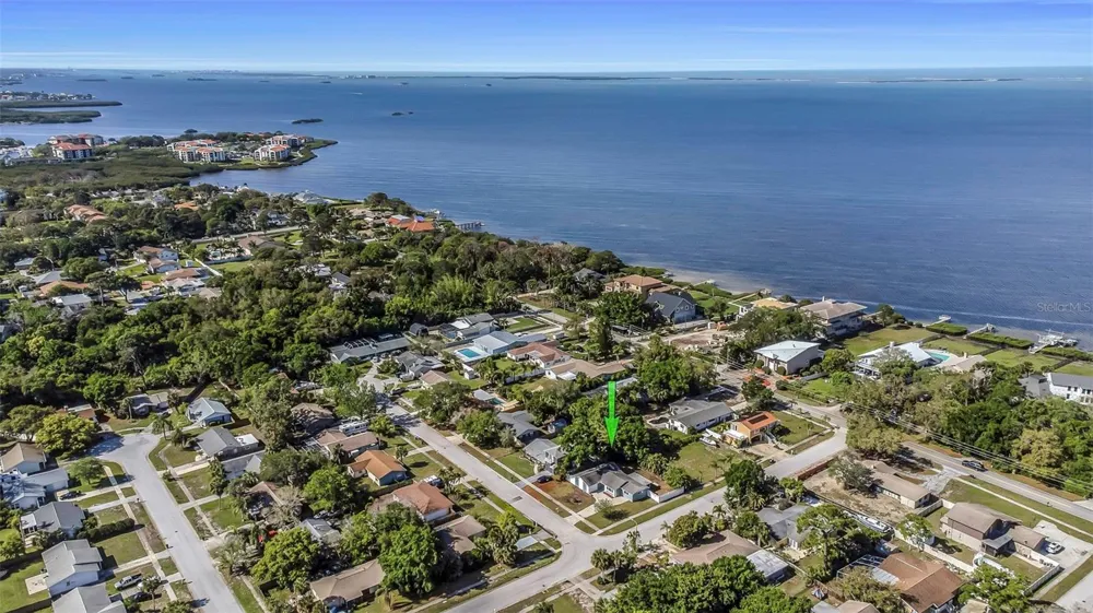 1004 GREENLEAF WAY Tarpon Springs, FL 34689