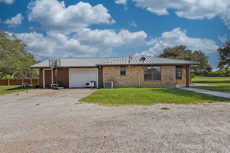 150 Fm 1360 Woodsboro, TX 78393