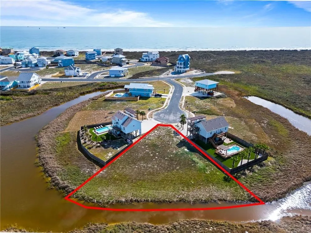 169 Breezy Ct Port Aransas, TX 78373