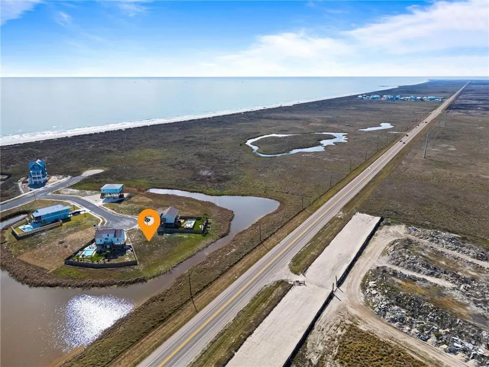 169 Breezy Ct Port Aransas, TX 78373