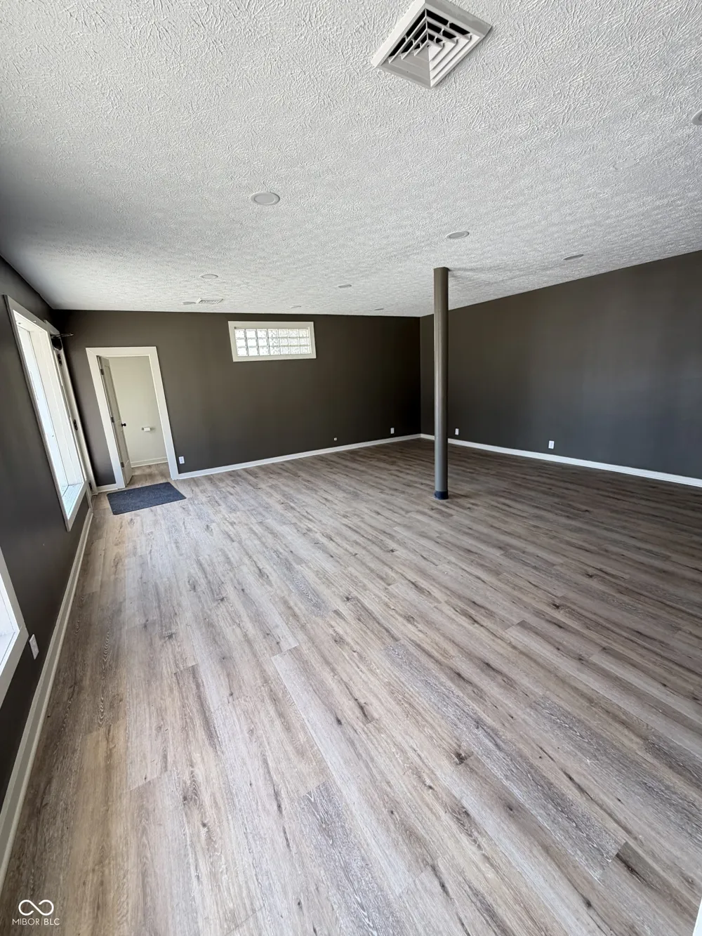 45 E Main Street Jamestown, IN 46147