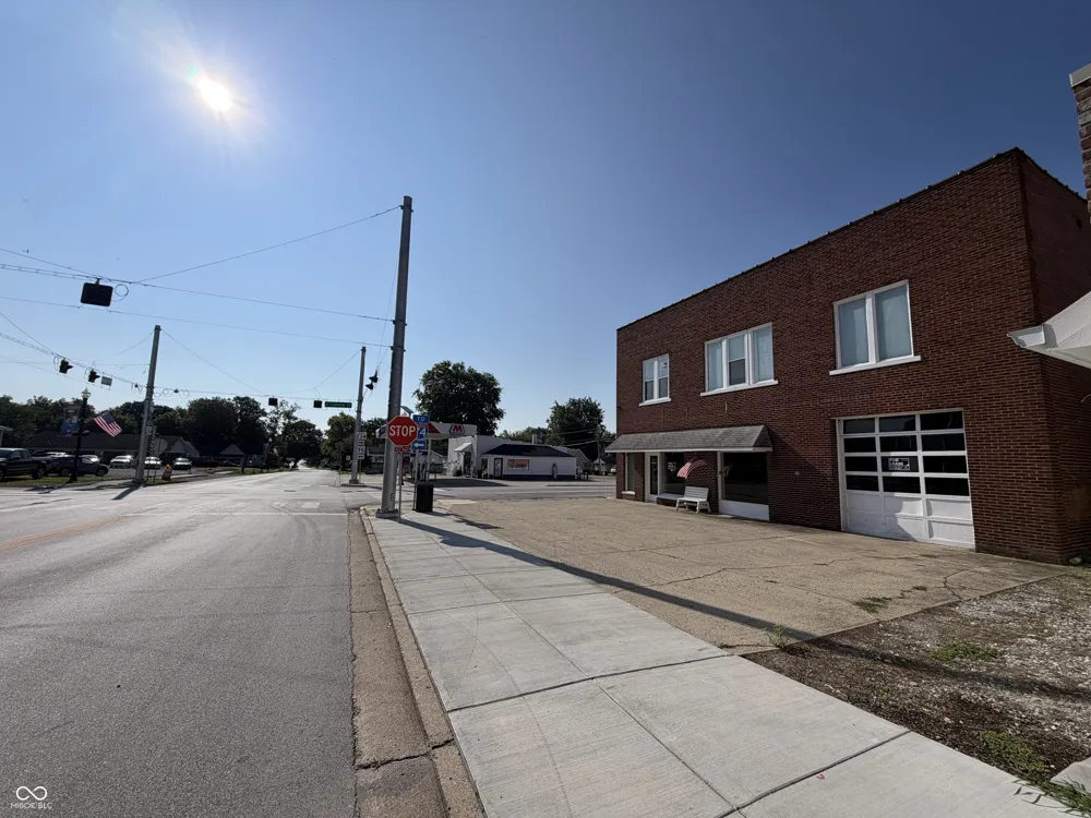 45 E Main Street Jamestown, IN 46147