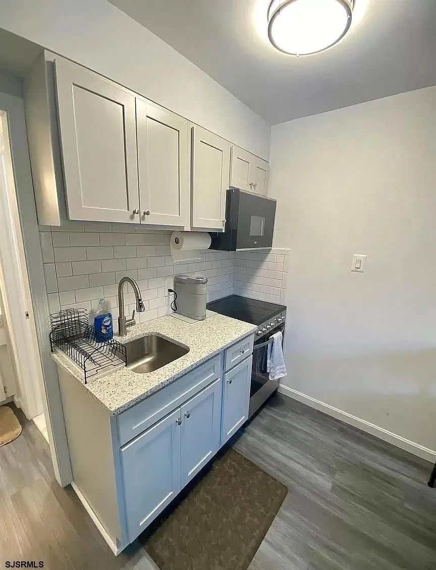 9105 Atlantic Ave Margate, NJ 08402