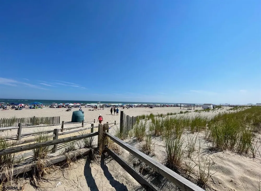 9105 Atlantic Ave Margate, NJ 08402
