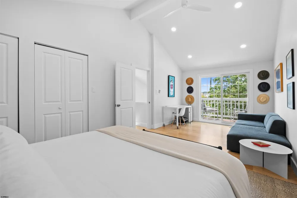 9417 Winchester Ave Margate, NJ 08402