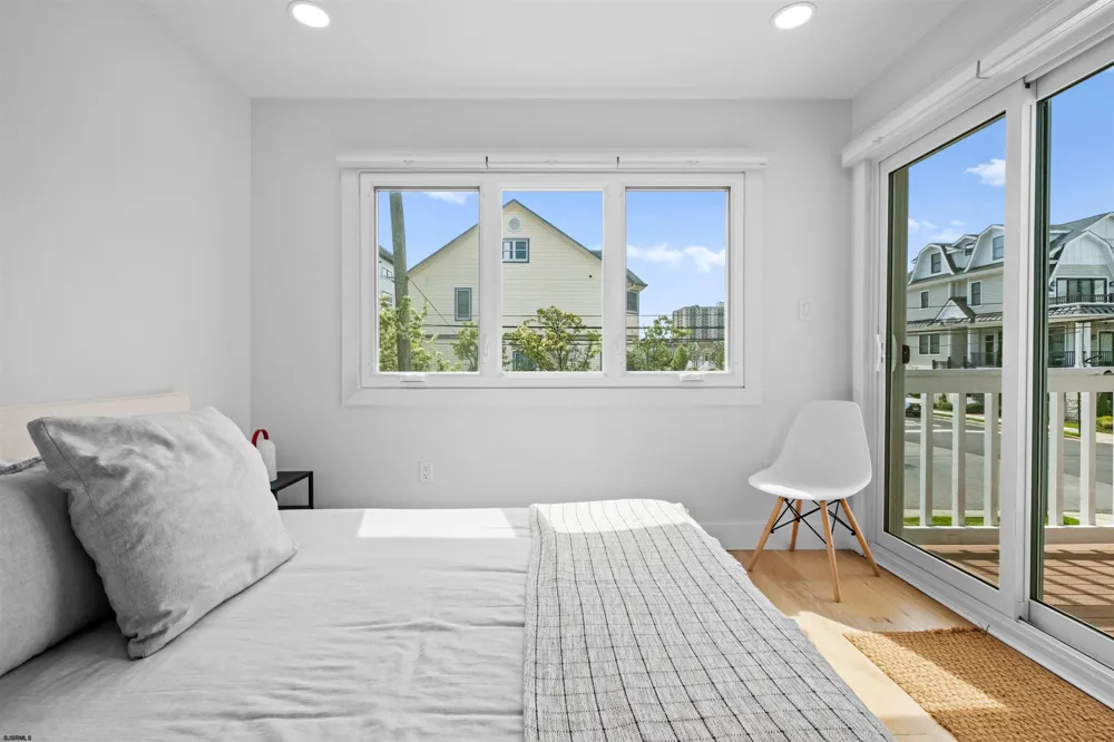 9417 Winchester Ave Margate, NJ 08402