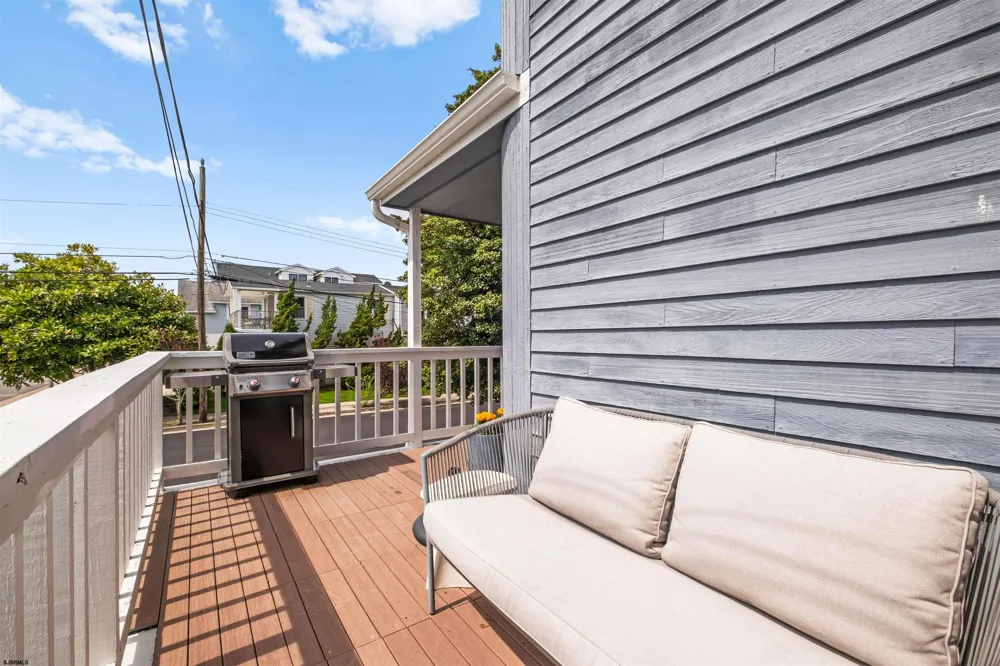 9417 Winchester Ave Margate, NJ 08402