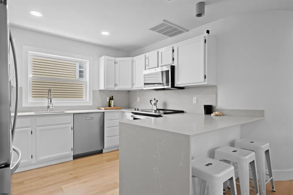 9417 Winchester Ave Margate, NJ 08402