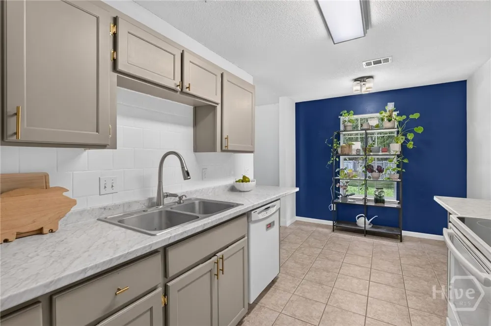 211 Longleaf Circle Pooler, GA 31322