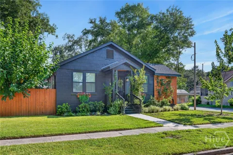 1332 E 39TH & 2205 Ash Street