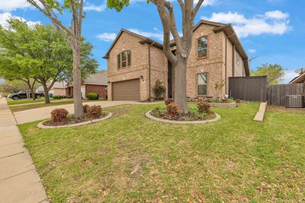 317 Benton Drive Roanoke, TX 76262